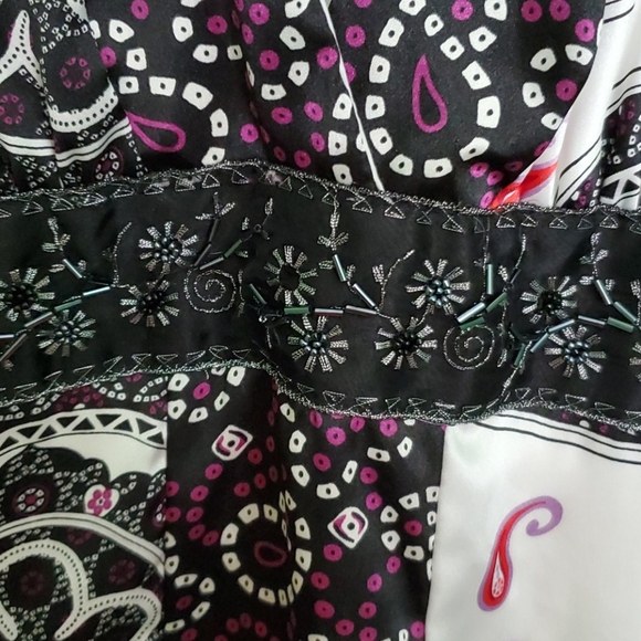 Halter neck dress - Picture 2 of 2